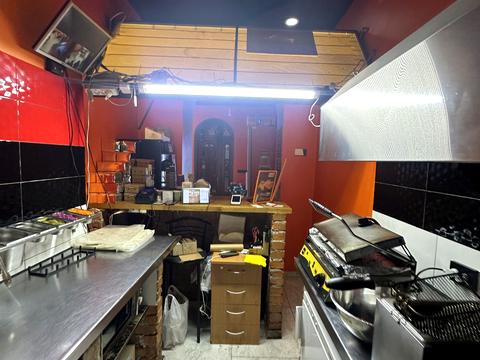 комерційна за адресою Зернова вул., 4