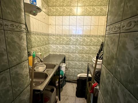 комерційна за адресою Зернова вул., 4