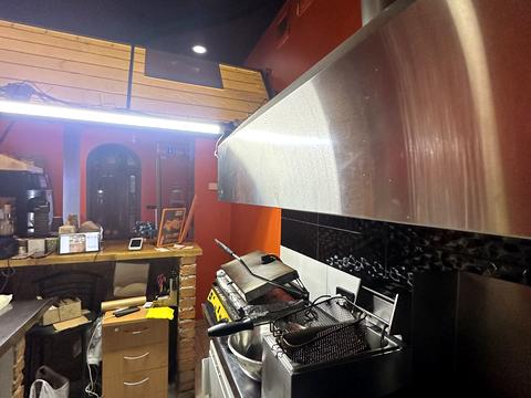 комерційна за адресою Зернова вул., 4