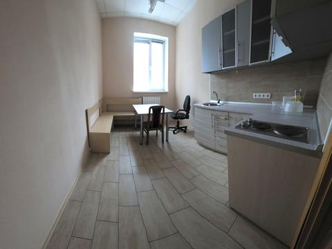 комерційна за адресою Кирилівська вул. (Фрунзе), 160