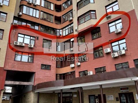 комерційна за адресою Київ, Євгена Коновальця вул. (Щорса), 32-Б