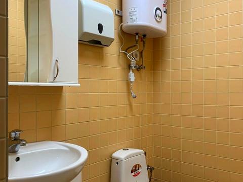 коммерческая по адресу Вице-адмирала Жукова пер., 17/19