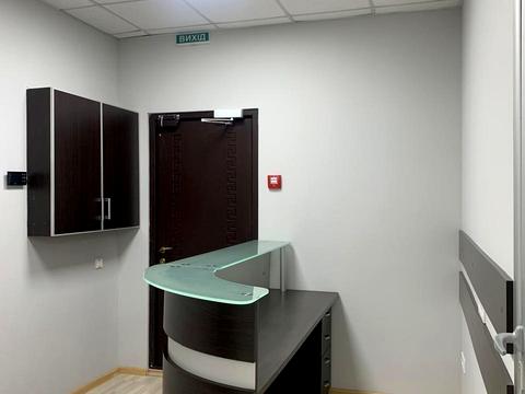 коммерческая по адресу Вице-адмирала Жукова пер., 17/19