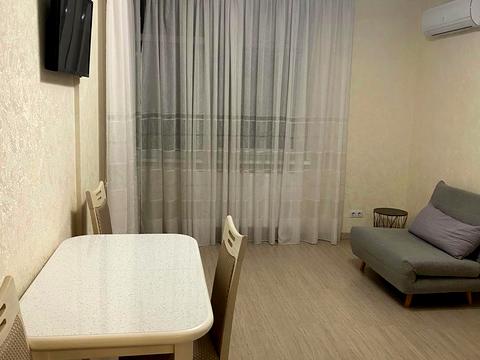 квартира по адресу Олександра Олеся ул., 6-Б