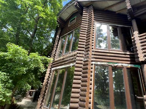 дом по адресу Дебютна вулиця