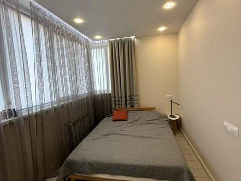 квартира за адресою Захисників України вул. (1-го Травня), 42а