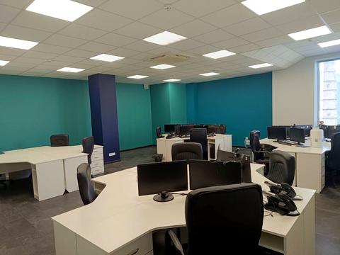 комерційна за адресою Воскресенська вул. (Леніна), 36