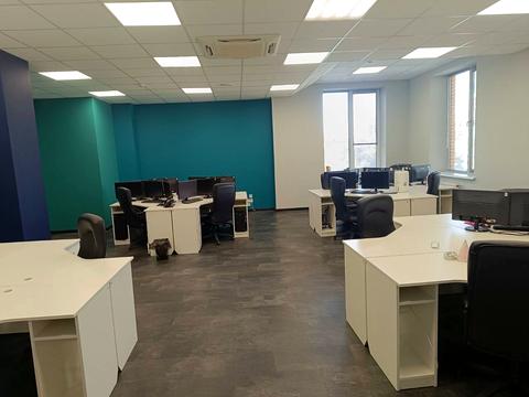 комерційна за адресою Воскресенська вул. (Леніна), 36