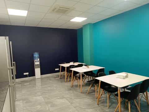 комерційна за адресою Воскресенська вул. (Леніна), 36