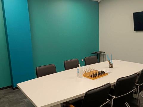 комерційна за адресою Воскресенська вул. (Леніна), 36