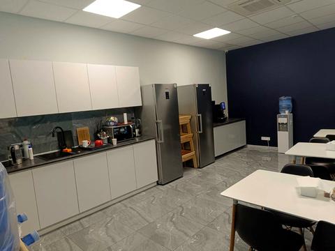 комерційна за адресою Воскресенська вул. (Леніна), 36