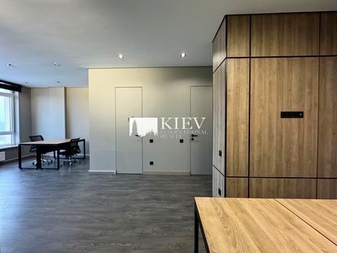 комерційна за адресою Жилянська вул., 68