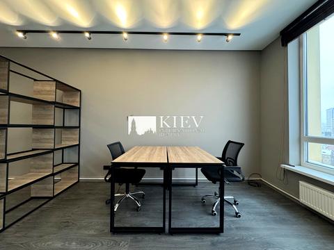 комерційна за адресою Жилянська вул., 68