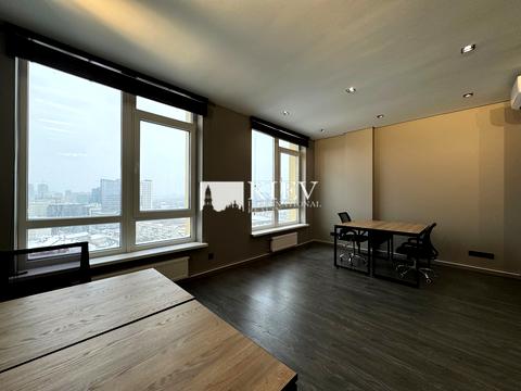 комерційна за адресою Жилянська вул., 68