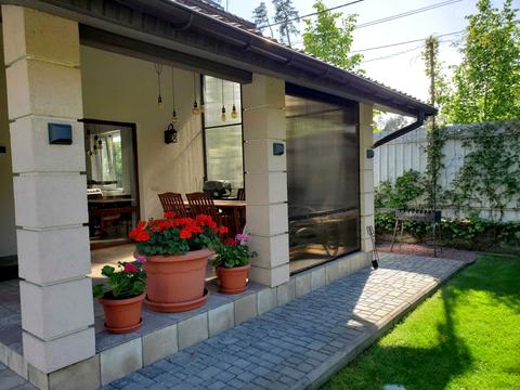 будинок за адресою Революції Гідності вул. (Революції)