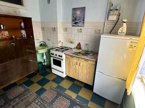 квартира за адресою Довженка вул., 12