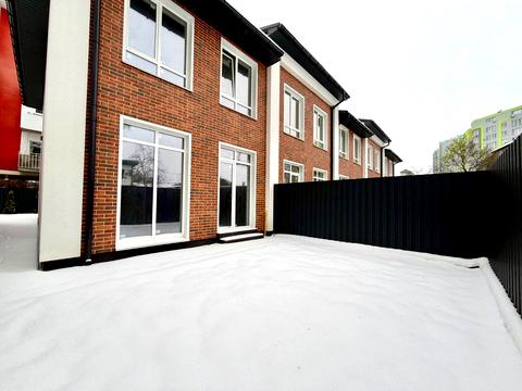 будинок за адресою Українська вул.