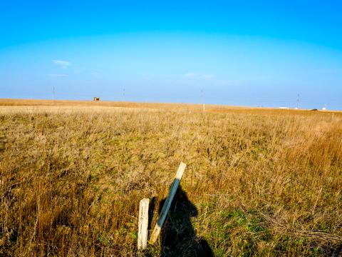 участок по адресу Лесі Українки