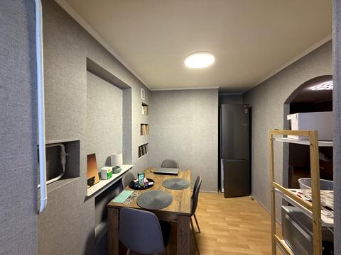 кімната за адресою Богдана Хмельницького просп. (Героїв Сталінграда), 8-Е