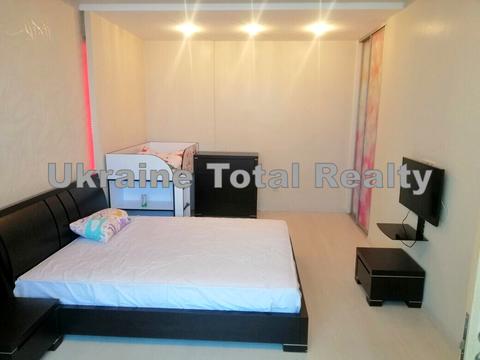 квартира за адресою Печерська вул., 2