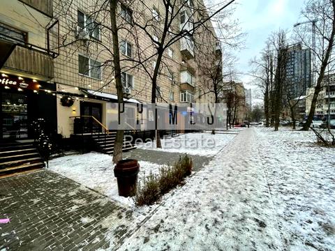 комерційна за адресою Василя Тютюнника вул. (Анрі Барбюса), 56