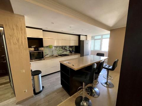 квартира за адресою Володимира Івасюка вул., 7