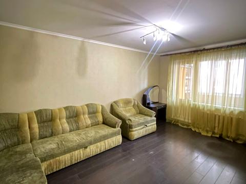 квартира по адресу Владимира Момота ул., 40