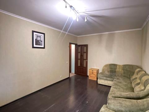 квартира по адресу Владимира Момота ул., 40