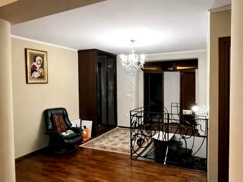 квартира за адресою Андрія Мельника вул., 9А