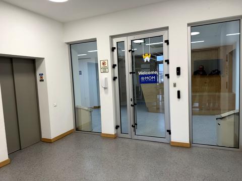 комерційна за адресою Старокозацька вул. (Комсомольська), 37