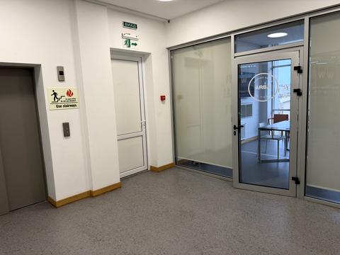 комерційна за адресою Старокозацька вул. (Комсомольська), 37