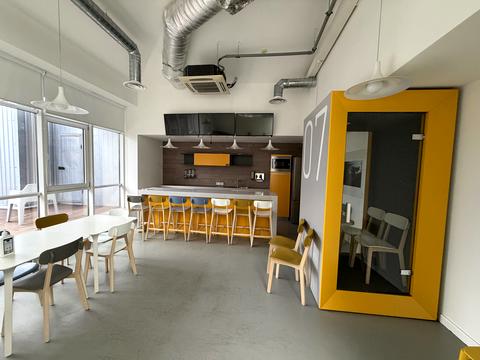 коммерческая по адресу Староказацкая ул. (Комсомольская), 37