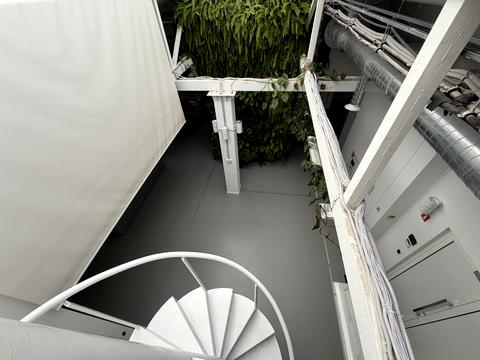 коммерческая по адресу Староказацкая ул. (Комсомольская), 37