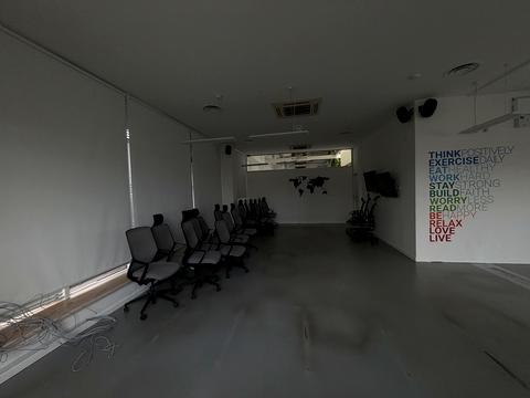 коммерческая по адресу Староказацкая ул. (Комсомольская), 37