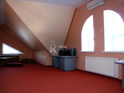 будинок за адресою Богдана Хмельницького