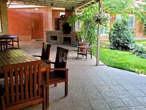 будинок за адресою Богдана Хмельницького