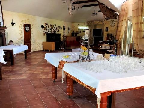 будинок за адресою Богдана Хмельницького