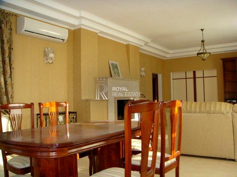 будинок за адресою Богдана Хмельницького