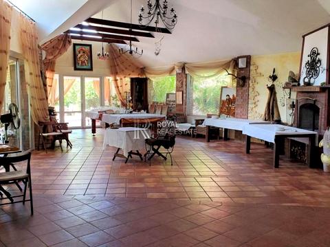 будинок за адресою Богдана Хмельницького