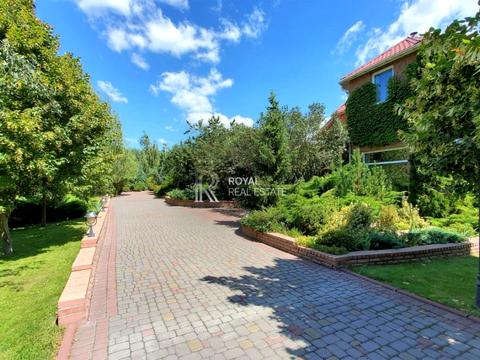 будинок за адресою Богдана Хмельницького