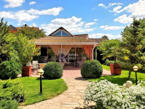 будинок за адресою Богдана Хмельницького