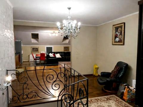 квартира за адресою Андрія Мельника вул., 9А