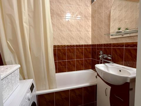 квартира за адресою Євгена Коновальця вул., 2а