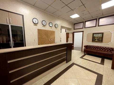 комерційна за адресою Панаса Мирного вул., 1