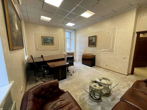 комерційна за адресою Панаса Мирного вул., 1