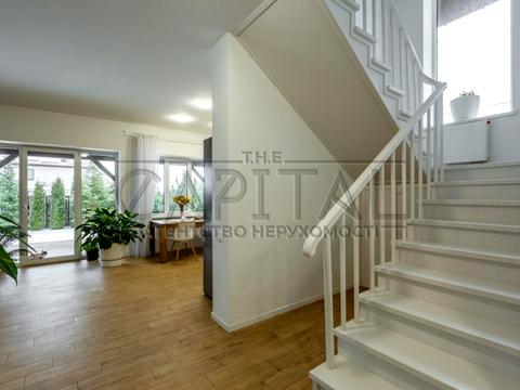 дом по адресу Зоряна