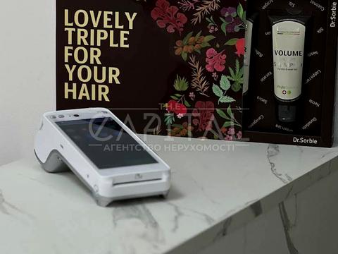 комерційна за адресою Київ, Анни Ахматової вул., 35