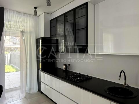 дом по адресу Евгения Коновальца ул., 49