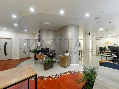 коммерческая по адресу Елены Телиги ул., 5-Б