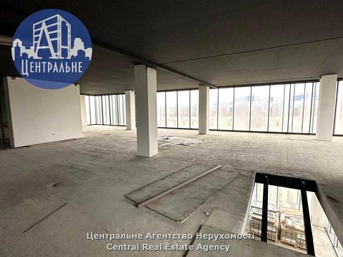 комерційна за адресою Головна, 2Е